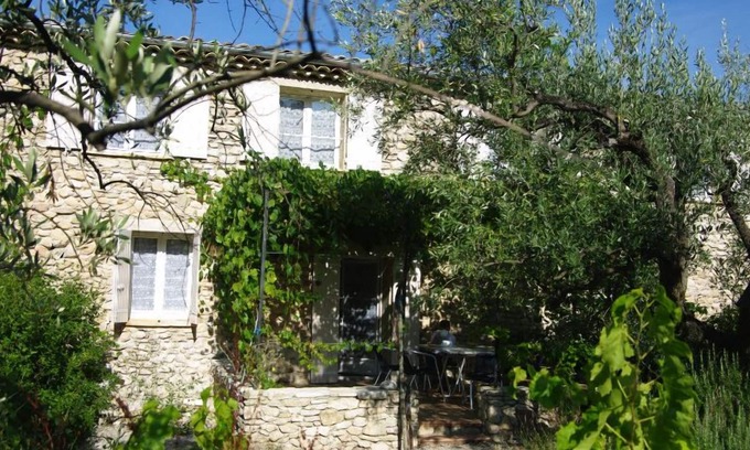 Mirabel-aux-Baronnies Cottage | EN DROME PROVENCALE SUR UN DOMAINE BIO -VIGNES ET OLIVIERS