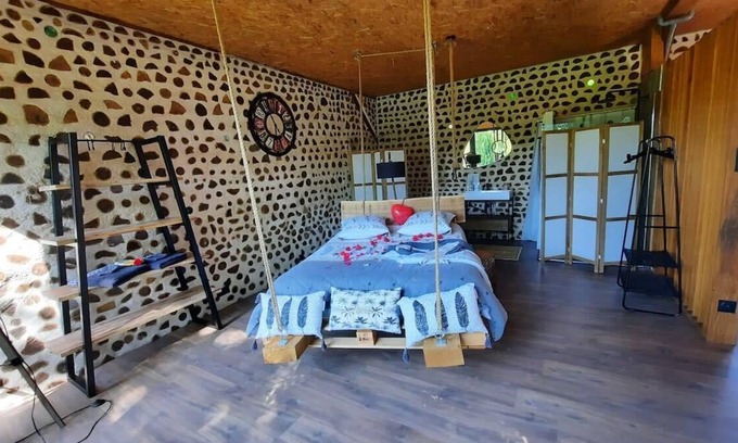 Lindry Appartement | In Absolute Calm at Nicolas. The Green Lodge