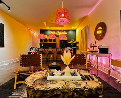 Baker Maison | in Baker St. Abode Minutes to Downtown