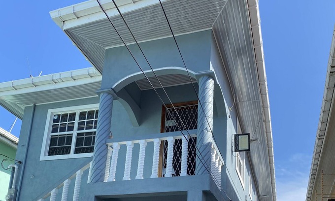 Georgetown Appartement | In City - Minutes to Regent St, Botanical Gardens, Cuffy Sq, and Bourda Market.