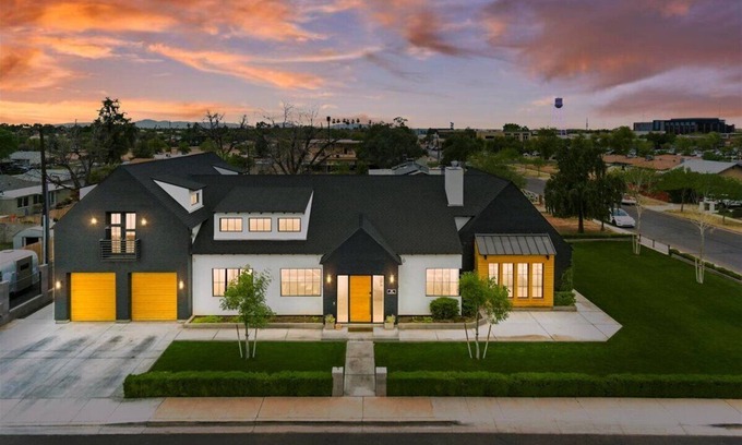Gilbert Maison | IN DT Gilbert - 4500 Sqft Luxury Estate w/ Casita