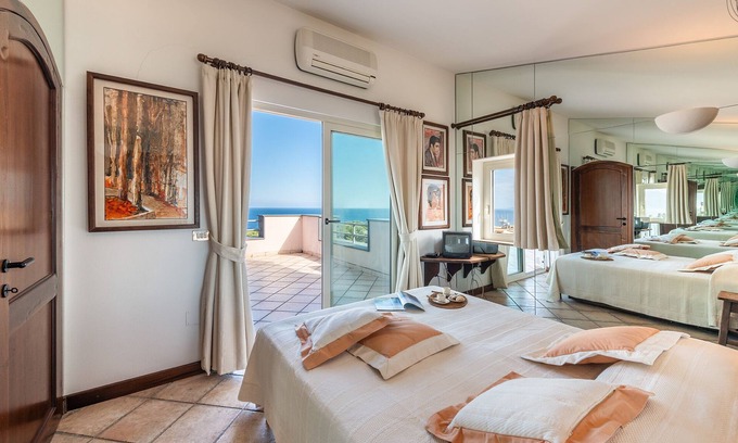 Cala Gonone Villa | EN PLEIN CENTRE AVEC PISCINE PRIVÉE