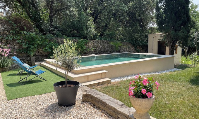 Caremeau Appartement | In Nîmes in the heart of nature with swimming pool