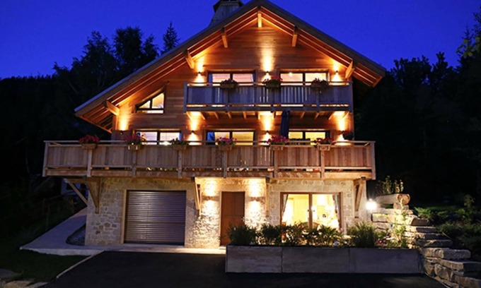 Allos Chalet De Ski | Dans chalet récent Rez de jardin indépendant 50 m2 ,terrasse sud parking privés