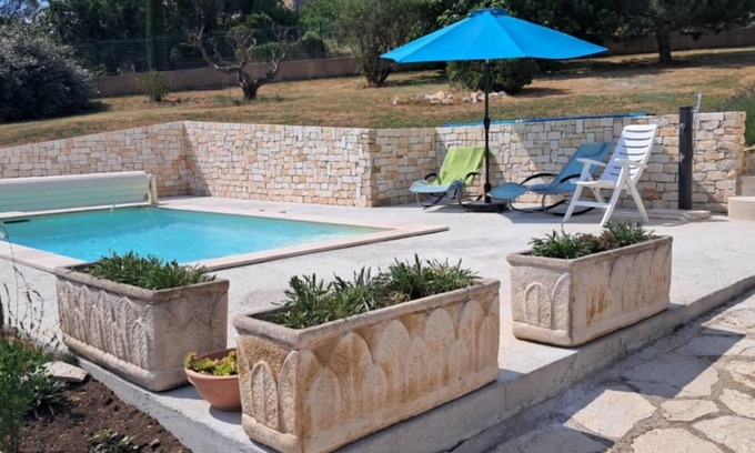 L'Hospitalet Maison | Au cœur de la Provence, belle propriété au calme avec piscine. Vue magnifique!