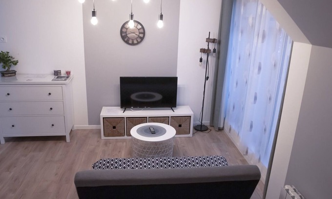 Ernee Appartement | cosy et moderne en centre ville, fibre haut débit