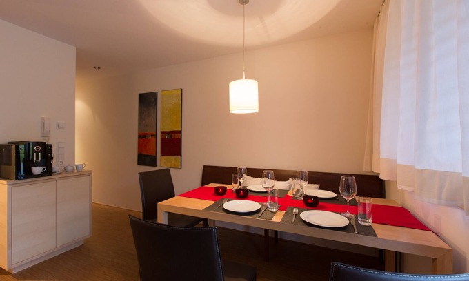 Warth Appartement | En plein centre. 168 mètres de la Neue Dorfbahn. Tous les programmes Sky avec HD.