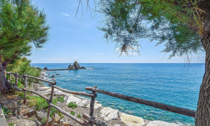 Carro Appartement | In this beautiful apartment you can spend a relaxing vacation.