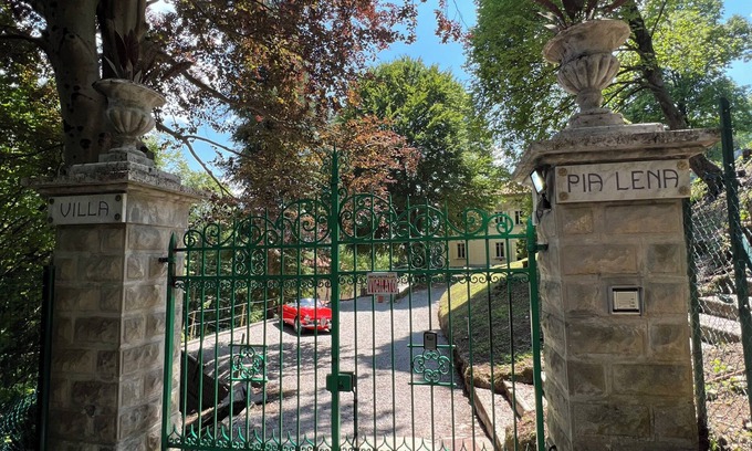 Magreglio Villa | Incantevole Villa Storica, Collocata in un Vasto Parco Privato