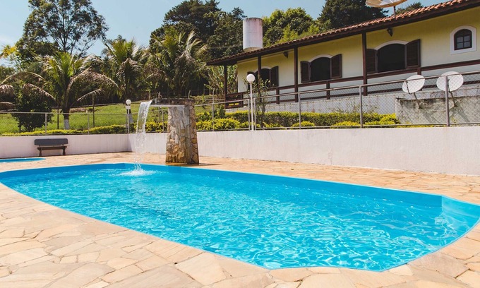 Chacaras Fernao Dias Maison | Incrível chácara com churrasq. em Atibaia/SP