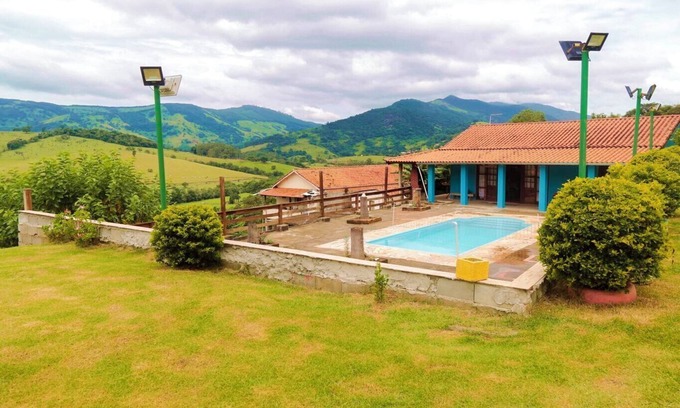 Extrema Maison | Incrível chácara com pisc e churrasq em Extrema/MG