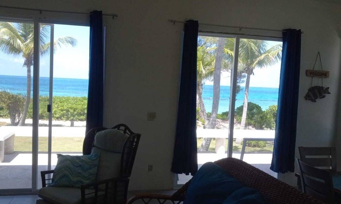 Green Turtle Cay Villa | Incredible 4 bedroom Villa-OCEAN FRONT with a dock! 20% WINTER DISCOUNT!