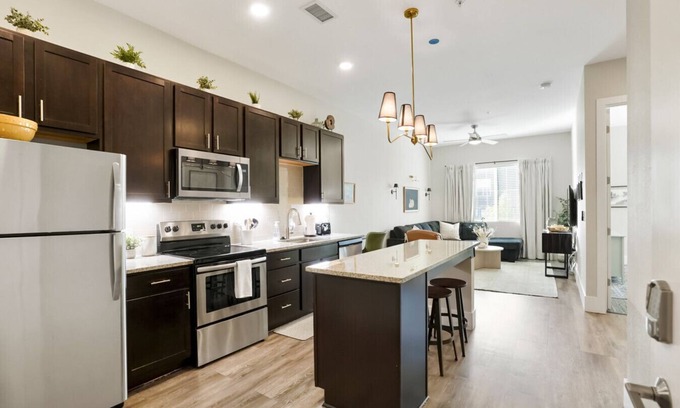 Golden Copropriété | Incredible Golden Location- Close to Red Rocks + School of Mines