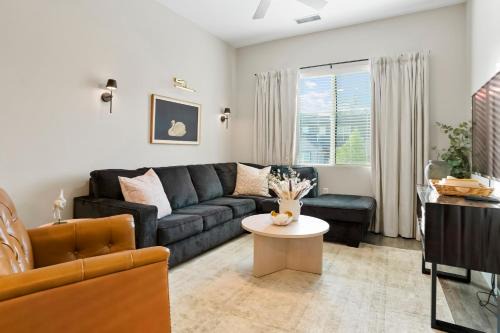 Golden Maison | Incredible Golden Location Close to Red Rocks and School of Mines