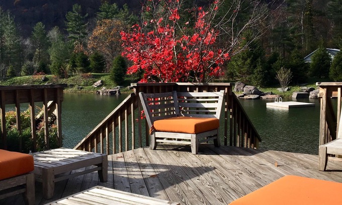 Chichester Maison | Incroyable Lake House avec une vue imprenable sur la montagne (15 minutes de ski)