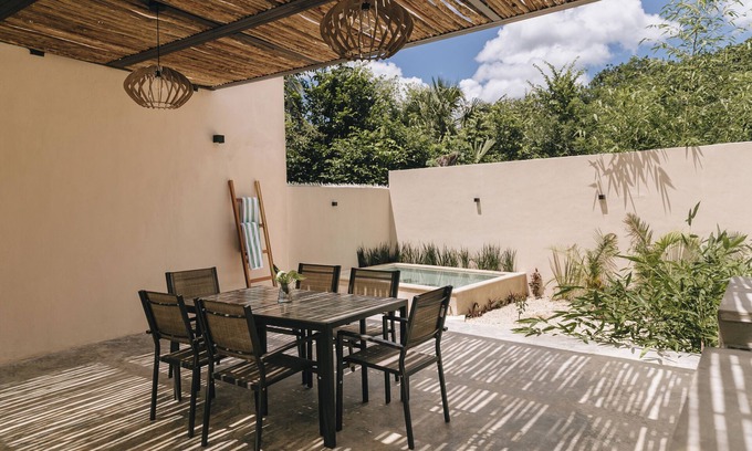 Chichen Itza - Valladolid Maison | Incredible new house with a pool: Casa Nyx