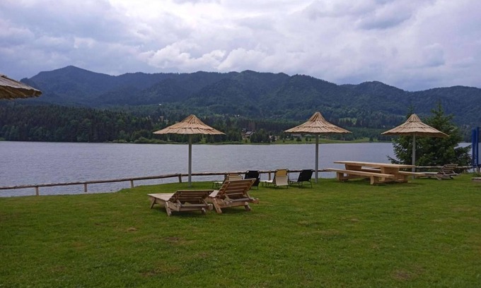 Colibita Appartement | Incredible room with lake view at Lake Colibita, next to the lake.