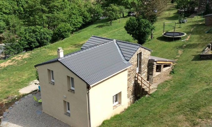 Moissac-Vallee-Francaise Maison | INDEPENDENT GITE 4/5 P RIVER EDGE 'TROU D'EAU'