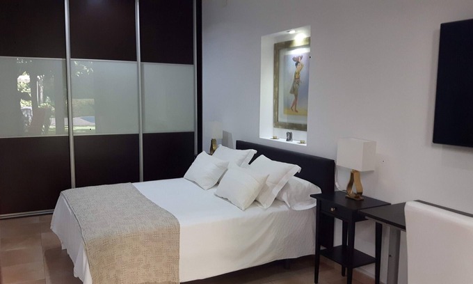 El Prat de Llobregat Maison | Chambre d'amis indépendante: Prat de Llobregat. Barcelone