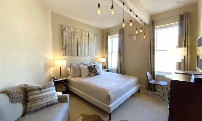 Aspen Hôtel | Independence Square 304 | Stylish Hotel Room with Downtown Views & Great Location