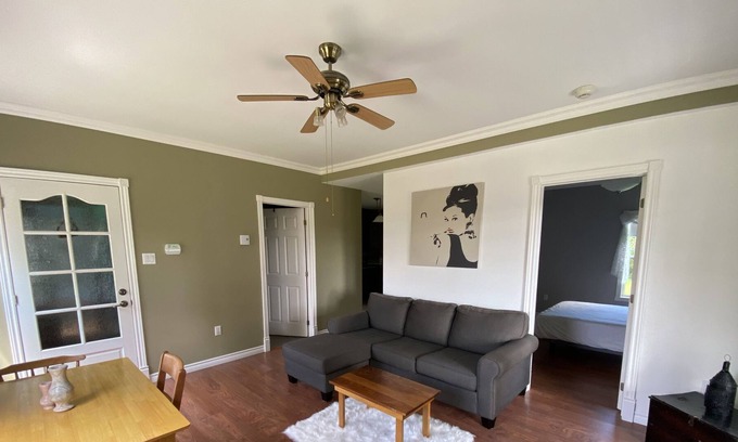Cookshire-Eaton Appartement | Logement privé autonome attenant à une maison centenaire