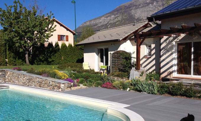 Gap Appartement | Charmant Studio indépendant , attenant à notre villa, à Gap dans les Htes Alpes