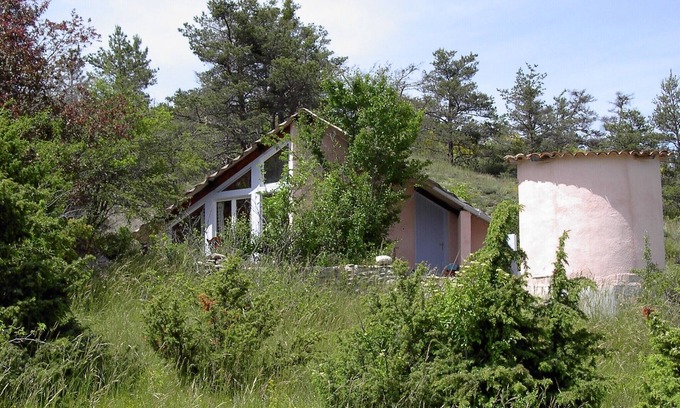 Oze Maison | Gite insolite indépendante, tranquillité, nature en campagne, 2 personnes.