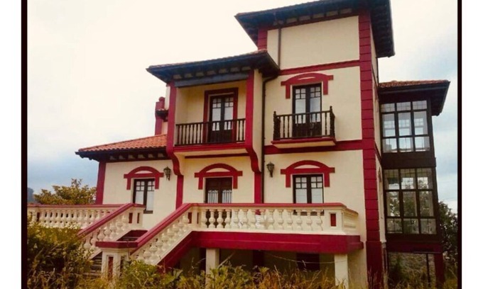 Barcena de Cicero Chalet De Ski | Indian chalet between the beaches of Laredo and Santoña