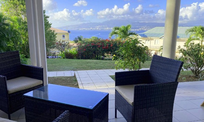Trois-Ilets Appartement | Indigo, Anse Mitan, beau F2 sublime vue mer, proche plage