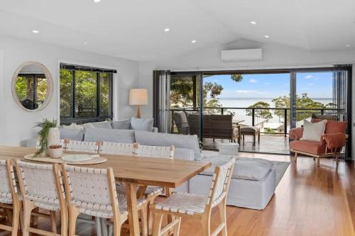 Vincentia Maison | Indigo Views - renovated Vincentia beach house