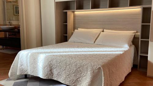 Isolotto Appartement | Indipendent Studio Apartment with Terrace - Parking
