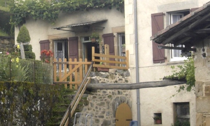 Sainte-Colombe Maison | Maison de caractère au calme dans ancien corps de ferme piscine hors sol