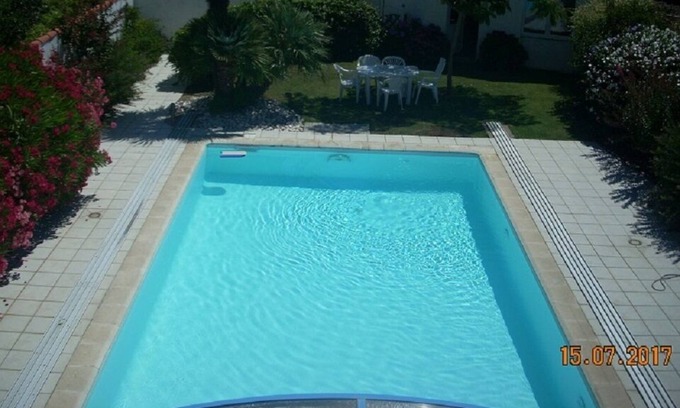 LʼIle-dʼOlonne Maison | indoor heated swimming pool house