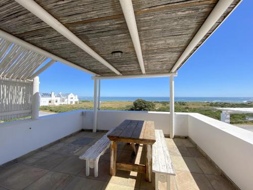 Paternoster Maison | Induku