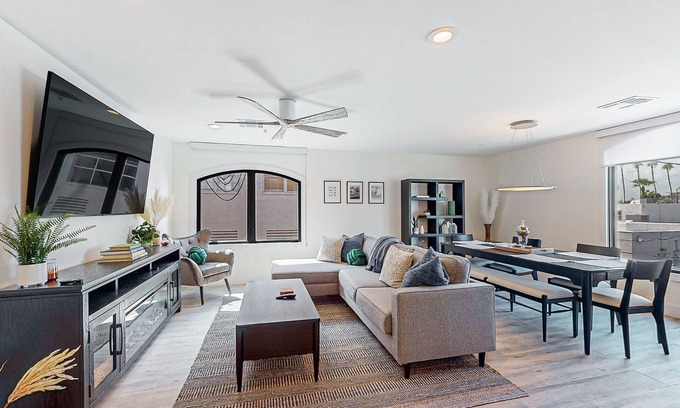 Arts District Copropriété | Indulge in Luxury and Comfort in Scottsdale, AZ where cozy meets chic