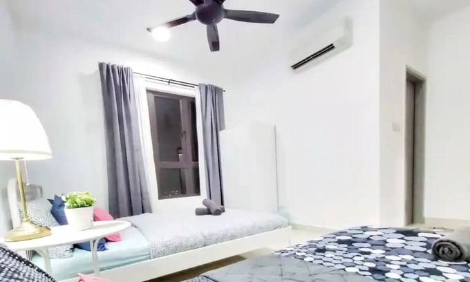 Bandar Kinrara Appartement | Infinity Pool@10 Kinrara - Pavilion near LRT& Sunwayn