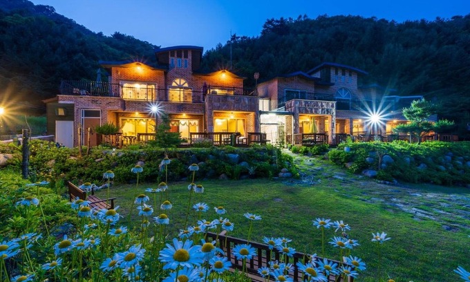 Inje Maison | Inje Leenchung Pension