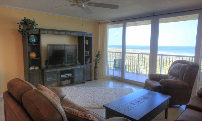 New Smyrna Beach Copropriété | Inlet #1104 Contemporary 2BD 2BTH with beautiful ocean views