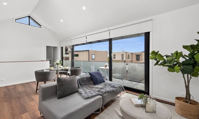 Geelong Maison | Inner City Convenience