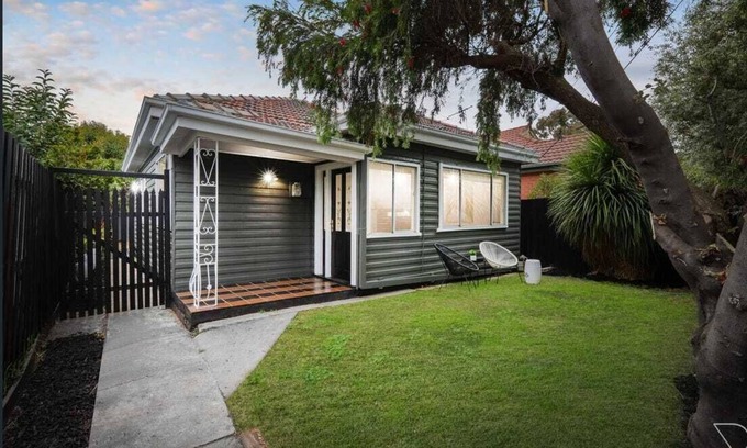 West Footscray Maison | Inner city home West Footscray close to everything
