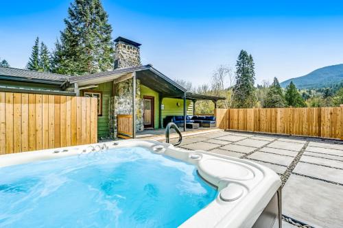 Quilcene Maison | Innkeeper's Lodge at Mount Walker Inn