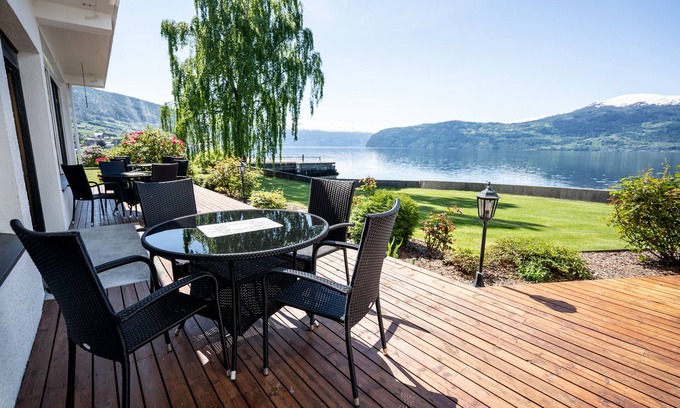 Innvik Hôtel | Innvik Fjordhotel - Misjonheimen