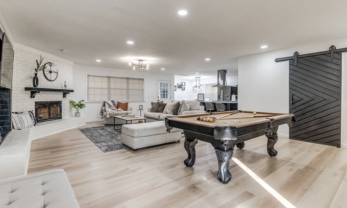 Oklahoma City Maison | Instaworthy Cozy House - near Lake Hefner, OKC
