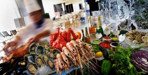 Olympic Village Hôtel | InterContinental Beijing Beichen by IHG l Walking Distance to Bird's Nest & Water Cube & Metro Station l Interconnected with China National Convention Center l Award-winning Club Lounge with Mixologist l Direct Metro Line to Wangfujing