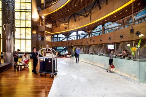 Pudong Station Balnéaire | InterContinental Shanghai Harbour City by IHG