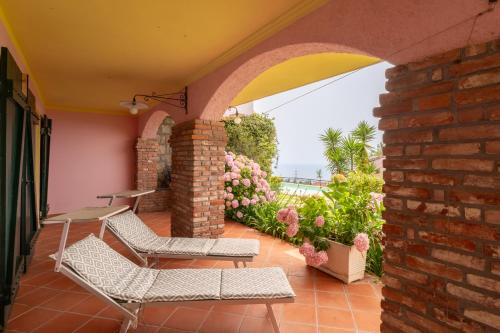 Cason della Guardia Appartement | Into the Green! Imperia Appt with Parking & Pool