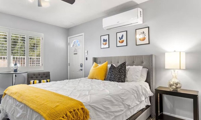 North Mountain Appartement | Charming studio with pool!