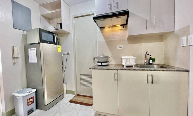 Valenzuela Appartement | Inviting 2-bed Apartment in Mandaluyong