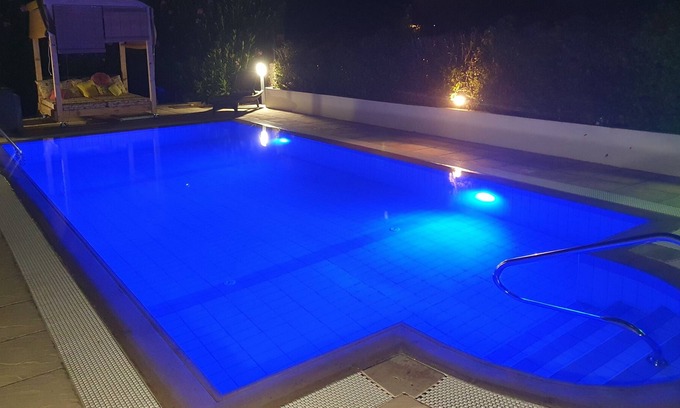 Kayalar Villa | Sea Breeze Villa - Trois Chambres Villa, Couchages 6