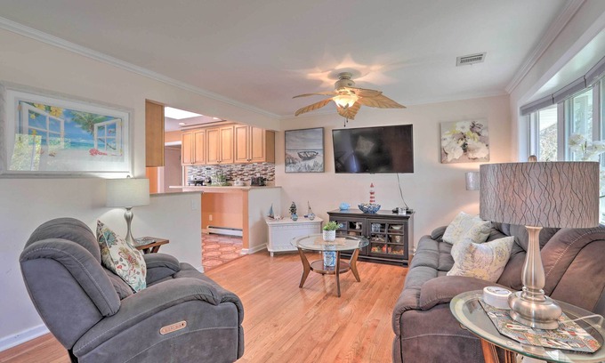 Brick Maison | Inviting Home w/ Inground Pool: 3 Mi to Beach